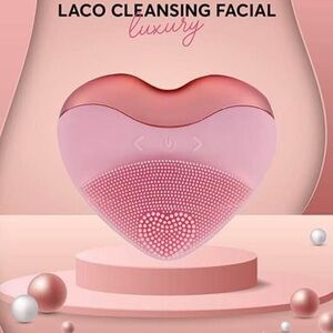 heart-shaped silicone facial cleansing brush